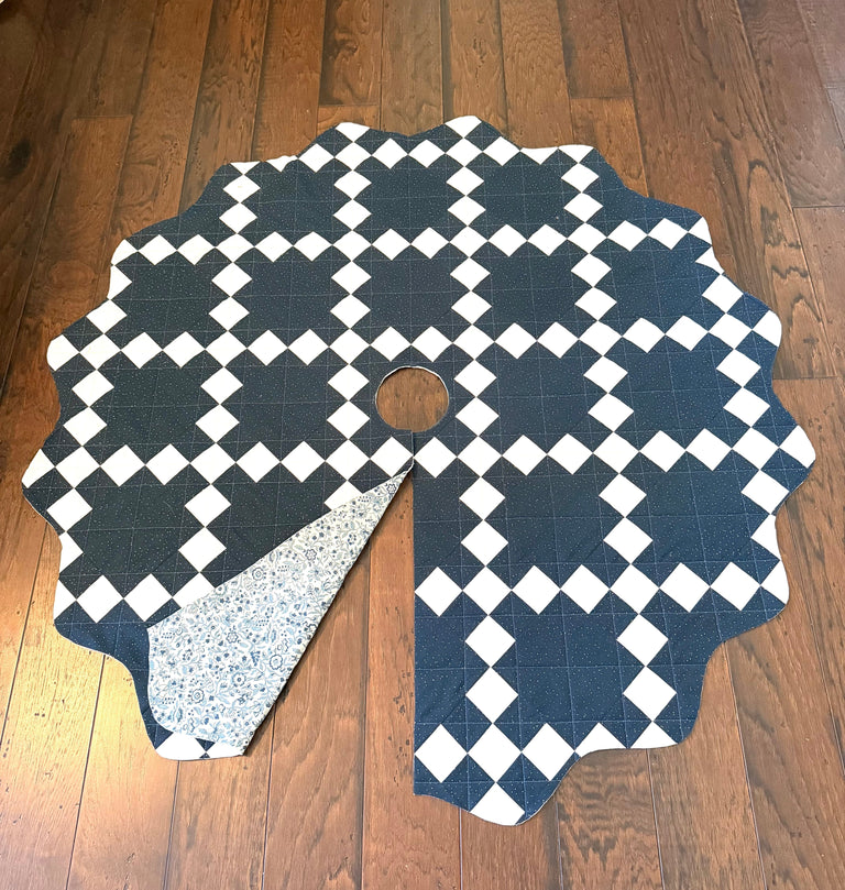 Irish Chain Tree Skirt